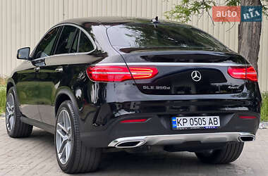 Позашляховик / Кросовер Mercedes-Benz GLE-Class 2018 в 