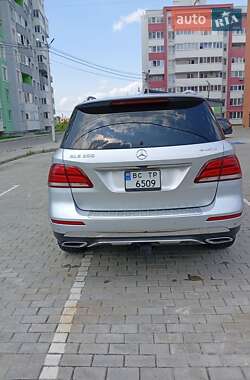 Внедорожник / Кроссовер Mercedes-Benz GLE-Class 2015 в 