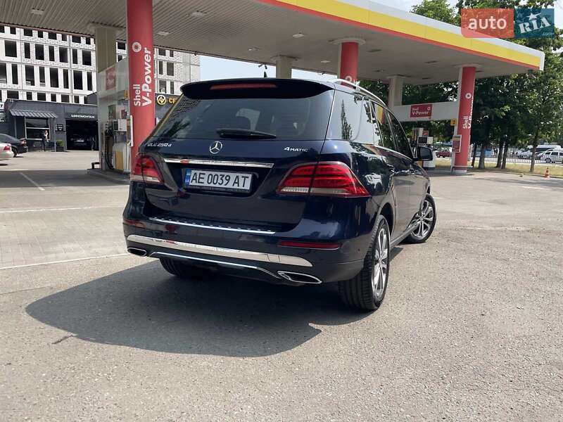 Внедорожник / Кроссовер Mercedes-Benz GLE-Class 2016 в Днепре