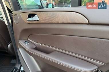 Внедорожник / Кроссовер Mercedes-Benz GLE-Class 2016 в 