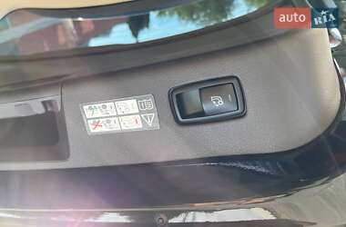 Внедорожник / Кроссовер Mercedes-Benz GLE-Class 2016 в 