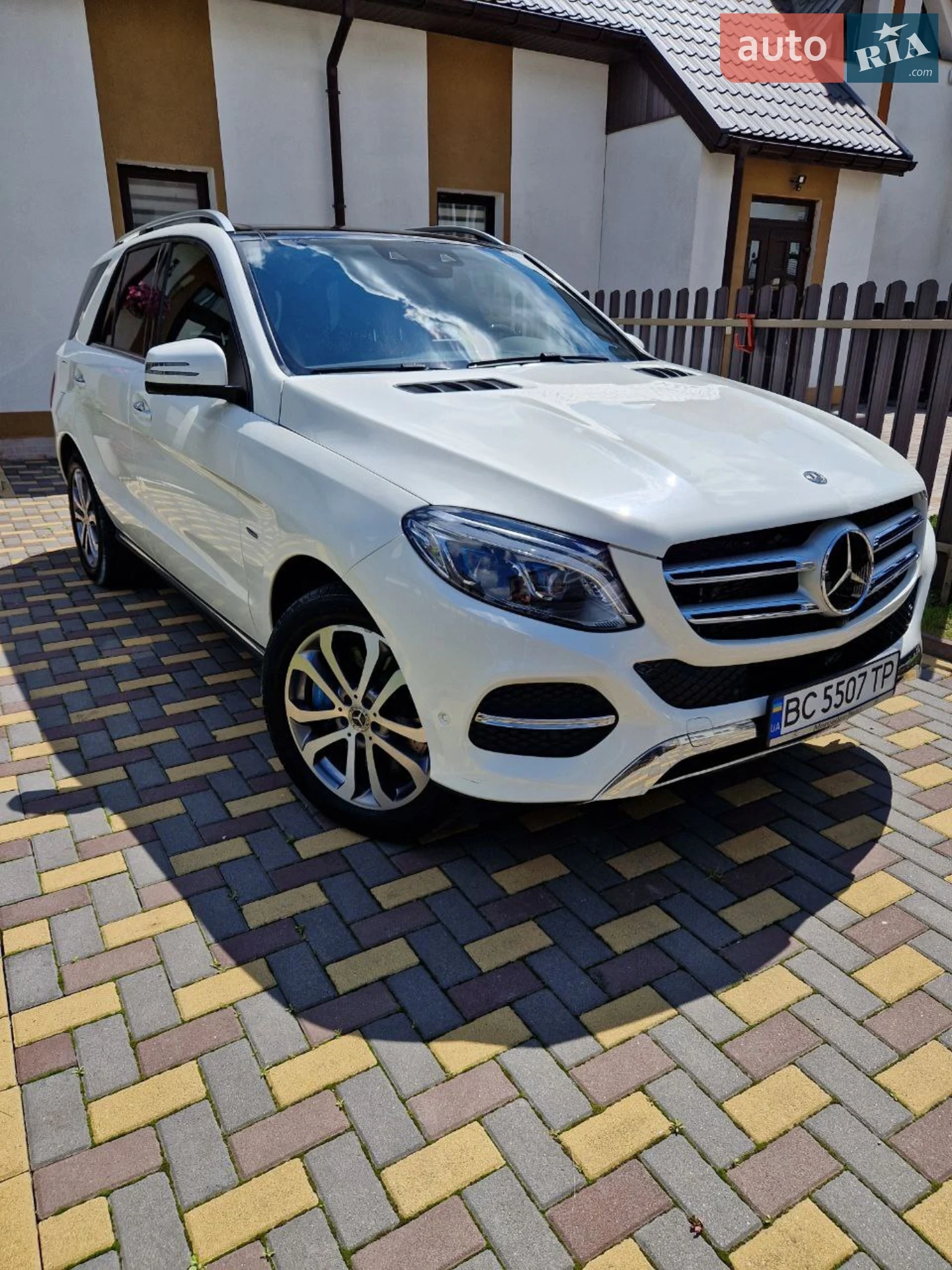 2017 Mercedes-Benz GLE - мініатюра 14