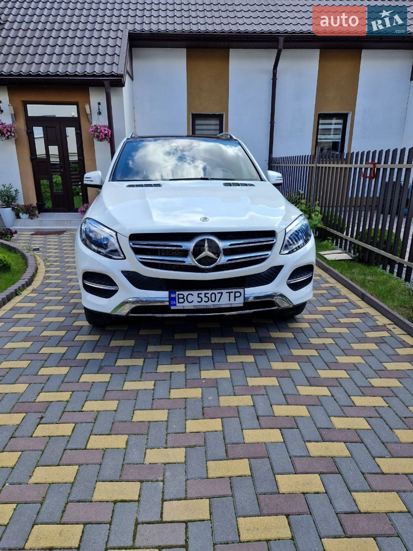 2017 Mercedes-Benz GLE - мініатюра 18
