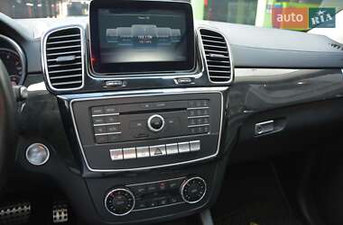 Позашляховик / Кросовер Mercedes-Benz GLE-Class 2016 в 