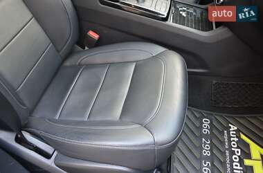Позашляховик / Кросовер Mercedes-Benz GLE-Class 2016 в 
