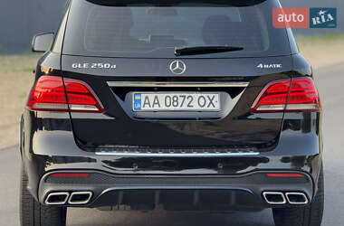 Внедорожник / Кроссовер Mercedes-Benz GLE-Class 2015 в 