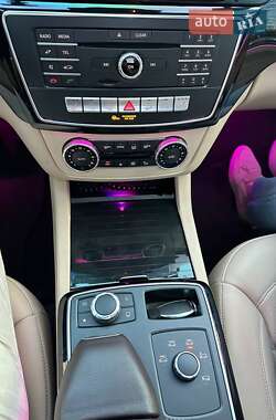 Внедорожник / Кроссовер Mercedes-Benz GLE-Class 2016 в 