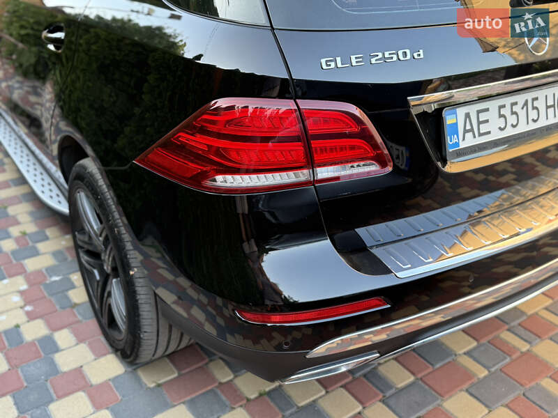 Внедорожник / Кроссовер Mercedes-Benz GLE-Class 2016 в Днепре