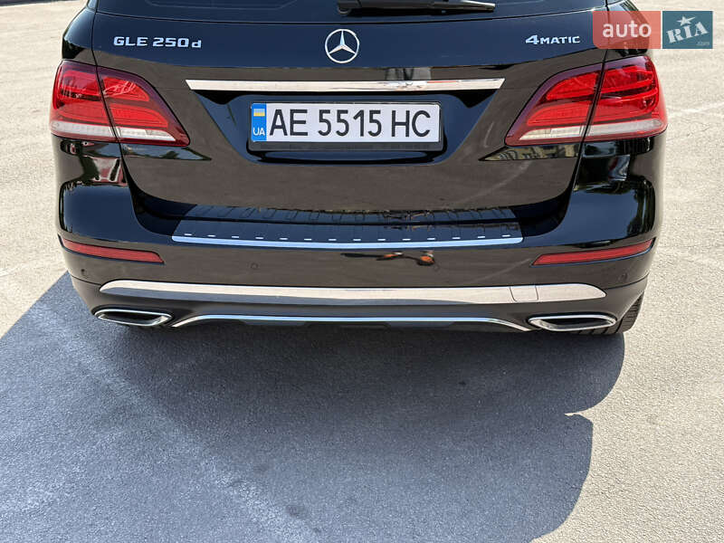 Внедорожник / Кроссовер Mercedes-Benz GLE-Class 2016 в Днепре