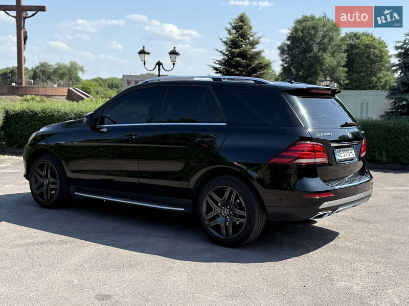 Внедорожник / Кроссовер Mercedes-Benz GLE-Class 2016 в Днепре