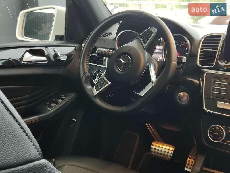 Внедорожник / Кроссовер Mercedes-Benz GLE-Class 2016 в Киеве