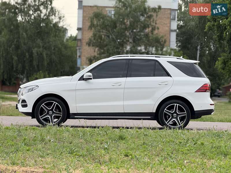 Внедорожник / Кроссовер Mercedes-Benz GLE-Class 2016 в Киеве