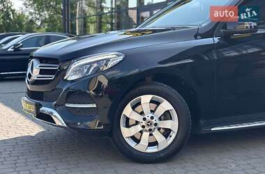 Внедорожник / Кроссовер Mercedes-Benz GLE-Class 2017 в 