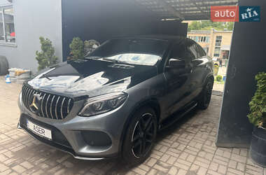 Внедорожник / Кроссовер Mercedes-Benz GLE-Class 2016 в 