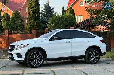 Позашляховик / Кросовер Mercedes-Benz GLE-Class 2017 в 