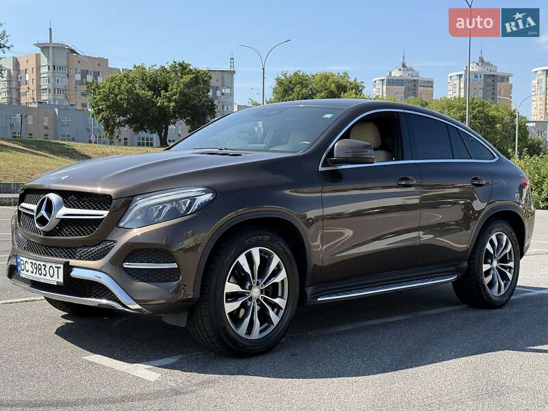 Внедорожник / Кроссовер Mercedes-Benz GLE-Class 2016 в 