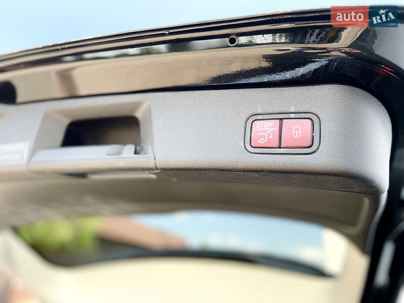 Позашляховик / Кросовер Mercedes-Benz GLE-Class 2016 в Києві