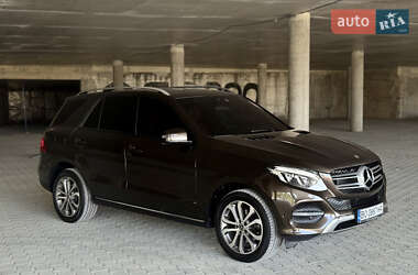 Внедорожник / Кроссовер Mercedes-Benz GLE-Class 2016 в 