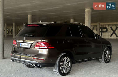 Внедорожник / Кроссовер Mercedes-Benz GLE-Class 2016 в 