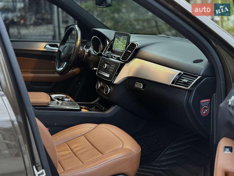 Внедорожник / Кроссовер Mercedes-Benz GLE-Class 2016 в Тернополе