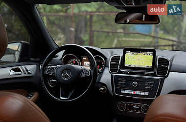 Внедорожник / Кроссовер Mercedes-Benz GLE-Class 2016 в 