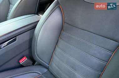 Внедорожник / Кроссовер Mercedes-Benz GLE-Class 2018 в 