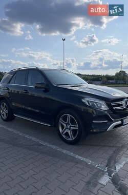 Внедорожник / Кроссовер Mercedes-Benz GLE-Class 2015 в 