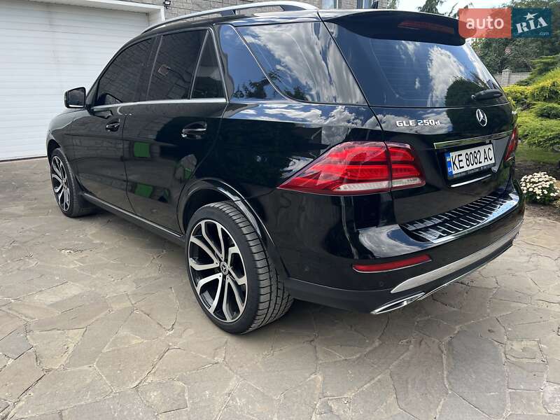 Внедорожник / Кроссовер Mercedes-Benz GLE-Class 2017 в Днепре