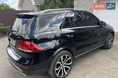 Внедорожник / Кроссовер Mercedes-Benz GLE-Class 2017 в 