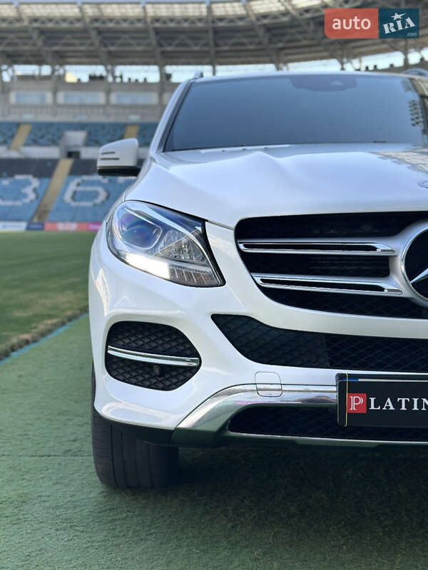 Внедорожник / Кроссовер Mercedes-Benz GLE-Class 2016 в Одессе фото 15 Внедорожник / Кроссовер Mercedes-Benz GLE-Class 2016 в Одессе