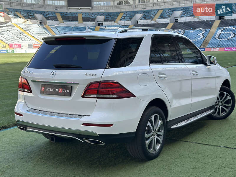 Внедорожник / Кроссовер Mercedes-Benz GLE-Class 2016 в Одессе фото 29 Внедорожник / Кроссовер Mercedes-Benz GLE-Class 2016 в Одессе