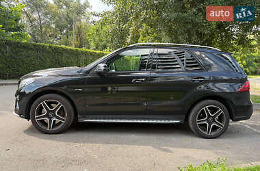 Внедорожник / Кроссовер Mercedes-Benz GLE-Class 2017 в 