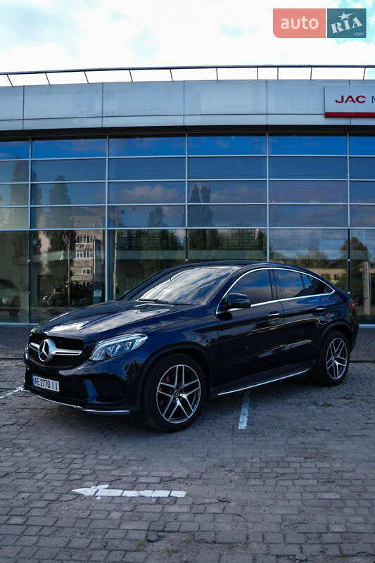 Внедорожник / Кроссовер Mercedes-Benz GLE-Class 2017 в 