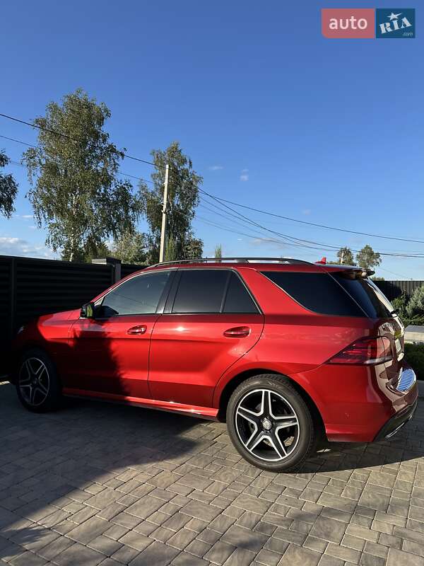 Внедорожник / Кроссовер Mercedes-Benz GLE-Class 2016 в Коростене