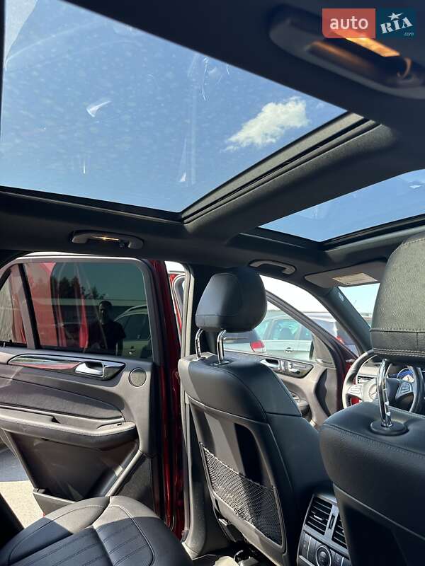 Внедорожник / Кроссовер Mercedes-Benz GLE-Class 2016 в Коростене