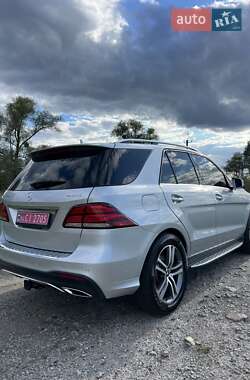 Внедорожник / Кроссовер Mercedes-Benz GLE-Class 2016 в 