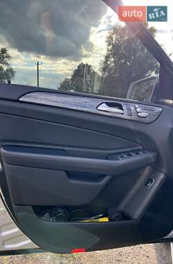 Внедорожник / Кроссовер Mercedes-Benz GLE-Class 2016 в 