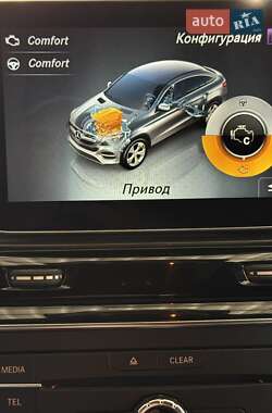 Позашляховик / Кросовер Mercedes-Benz GLE-Class 2015 в  фото 21 Позашляховик / Кросовер Mercedes-Benz GLE-Class 2015 в
