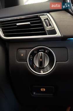 Позашляховик / Кросовер Mercedes-Benz GLE-Class 2015 в  фото 11 Позашляховик / Кросовер Mercedes-Benz GLE-Class 2015 в