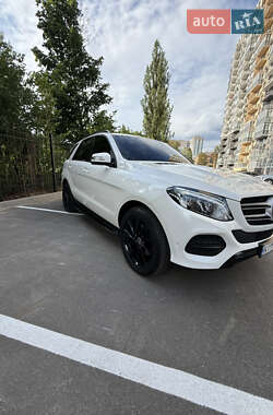 Внедорожник / Кроссовер Mercedes-Benz GLE-Class 2016 в 