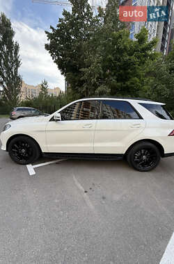Внедорожник / Кроссовер Mercedes-Benz GLE-Class 2016 в 