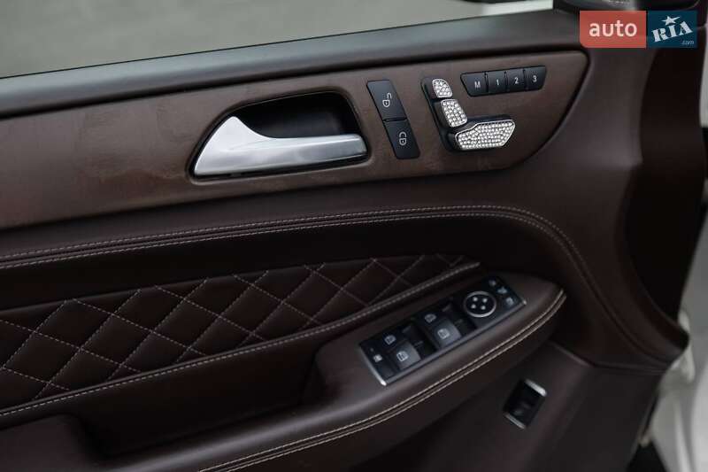 Внедорожник / Кроссовер Mercedes-Benz GLE-Class 2016 в Брошневе