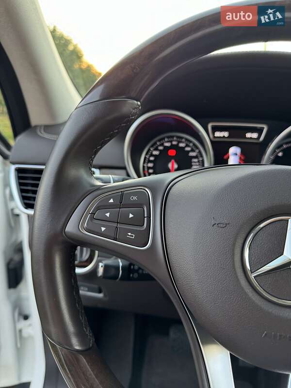 Позашляховик / Кросовер Mercedes-Benz GLE-Class 2017 в Києві фото 73 Позашляховик / Кросовер Mercedes-Benz GLE-Class 2017 в Києві