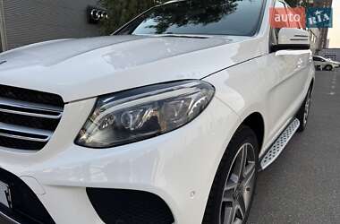 Внедорожник / Кроссовер Mercedes-Benz GLE-Class 2017 в 