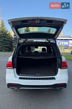 Внедорожник / Кроссовер Mercedes-Benz GLE-Class 2017 в 
