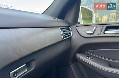Внедорожник / Кроссовер Mercedes-Benz GLE-Class 2017 в 