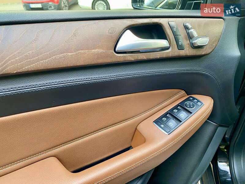 Внедорожник / Кроссовер Mercedes-Benz GLE-Class 2016 в Киеве
