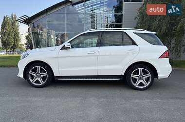 Внедорожник / Кроссовер Mercedes-Benz GLE-Class 2017 в 
