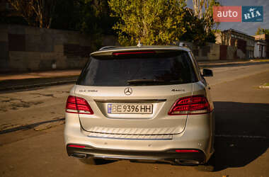 Внедорожник / Кроссовер Mercedes-Benz GLE-Class 2016 в 
