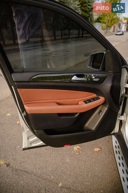 Внедорожник / Кроссовер Mercedes-Benz GLE-Class 2016 в Николаеве